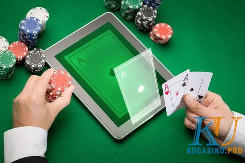 Casino trực tuyến trên điện thoại là sòng bạc online (live casino) được nhà cái xây dựng để sử dụng trên chiếc smarphone