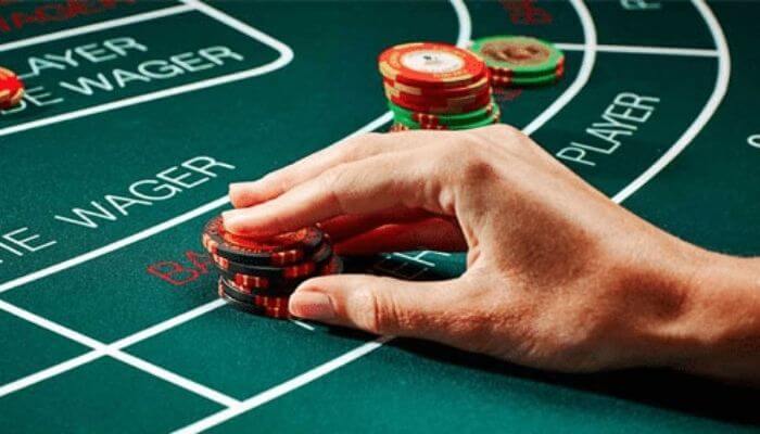 Tổng hợp các kỹ thuật hay giúp tạo các thế bài Baccarat chuẩn